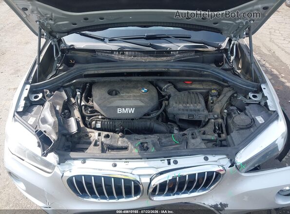 WBXHT3C32J3H32864 2018 BMW X1 Silver Вид ззаду
