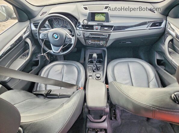 WBXHT3C32J5F90813 2018 BMW X1 Black Widok deski rozdzielczej