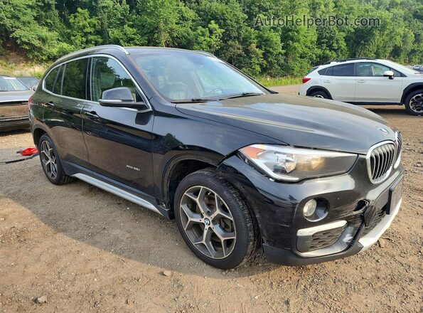 WBXHT3C32J5F90813 2018 BMW X1 Black Przód prawy