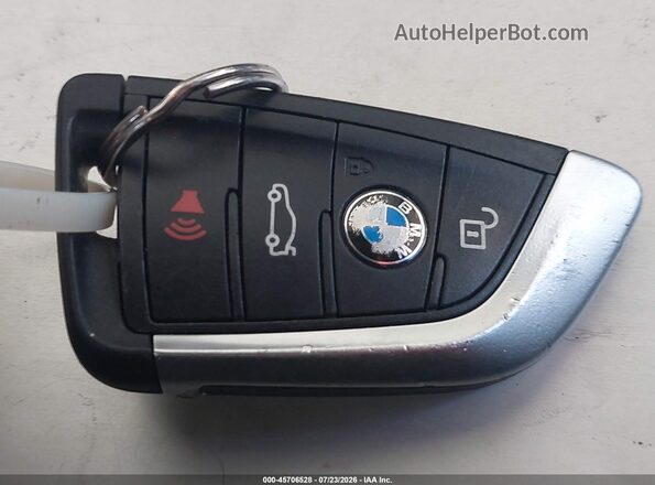 WBXHT3C33G5E49967 2016 BMW X1 White Առջևի վահանակի տեսք