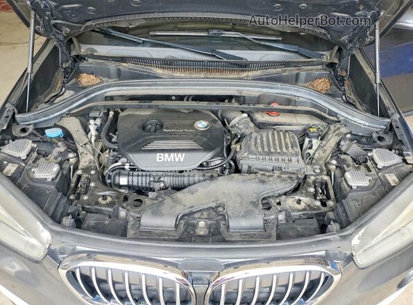 WBXHT3C33H5F78762 2017 BMW X1 Gray Widok komory silnika