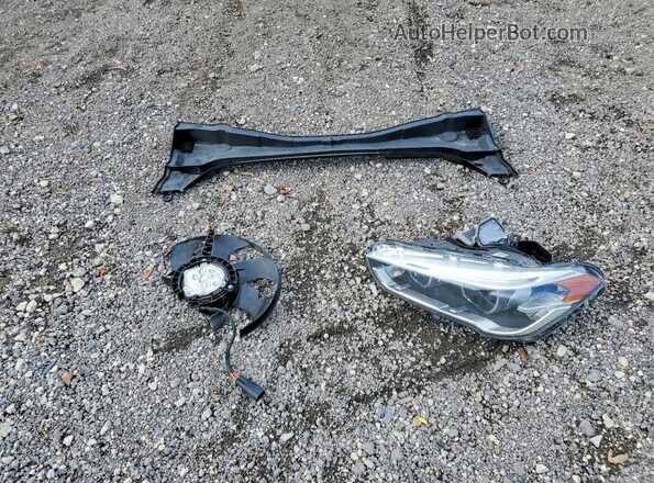 WBXHT3C33H5F82651 2017 BMW X1 Коричневый Вид подкапотного пространства