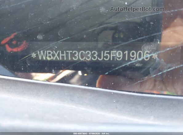 WBXHT3C33J5F91906 2018 BMW X1 Gray Vista del compartimento del motor