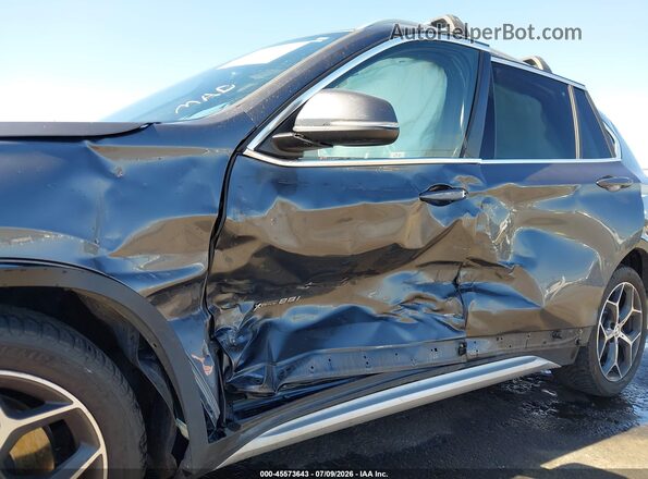 WBXHT3C33J5F91906 2018 BMW X1 Gray 
