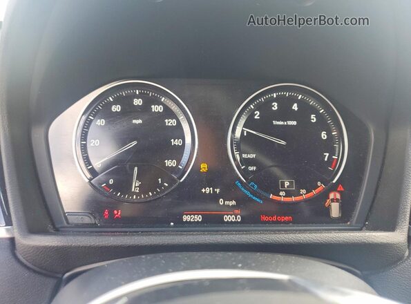 WBXHT3C33J5L30790 2018 BMW X1 White Vista del cuadro de instrumentos
