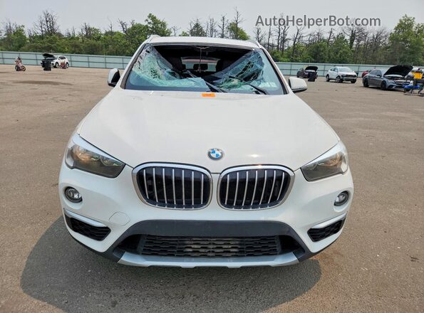WBXHT3C34J3H30484 2018 BMW X1 White Widok z przodu