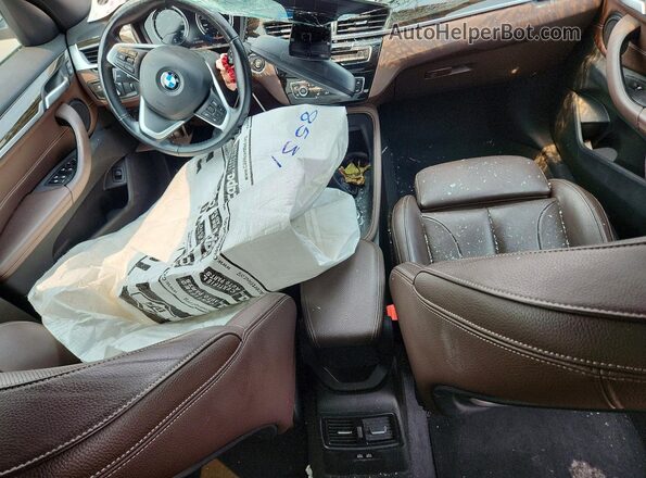 WBXHT3C34J3H30484 2018 BMW X1 White Widok deski rozdzielczej