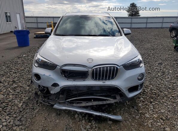 WBXHT3C34J5K27636 2018 BMW X1 Серебряный Вид спереди