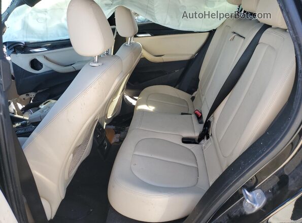 WBXHT3C34J5K32030 2018 BMW X1 Черный Вид задних сидений