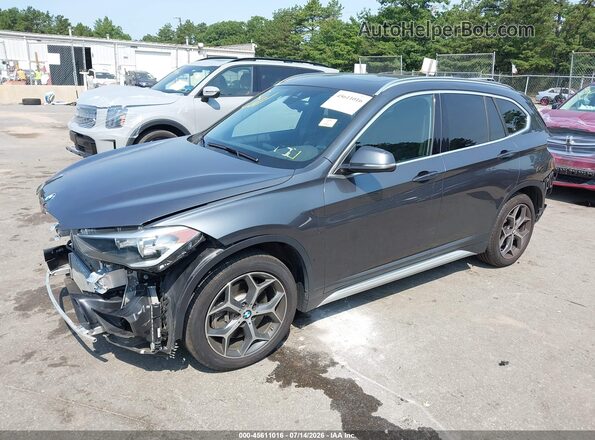 WBXHT3C34J5L27798 2018 BMW X1 Gray წინა მარცხენა ხედი სამი მეოთხედიდან