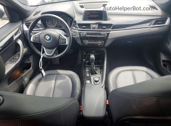 WBXHT3C35GP884586 2016 BMW X1 White Vista del salpicadero