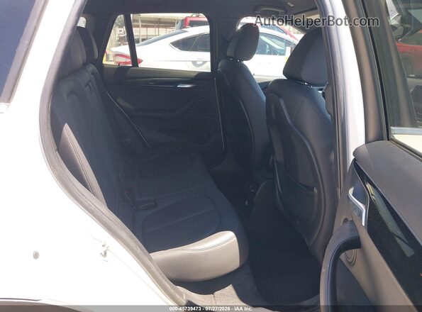 WBXHT3C35H5F78309 2017 BMW X1 Белый Вид наклейки с VIN-кодом