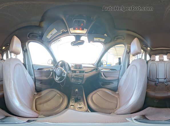 WBXHT3C35H5F83820 2017 BMW X1 White VIN კოდის სტიკერის ხედი