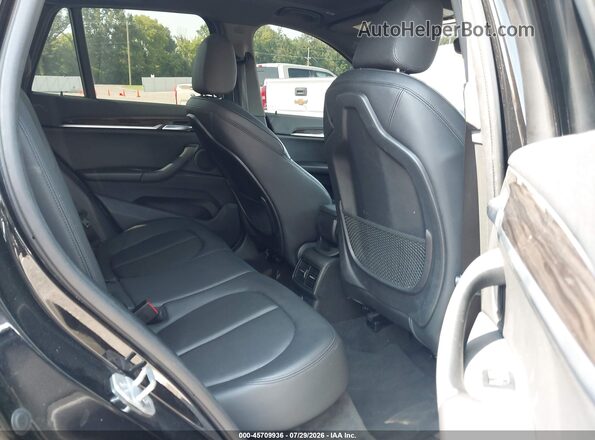 WBXHT3C35J5L27860 2018 BMW X1 Черный Вид наклейки с VIN-кодом