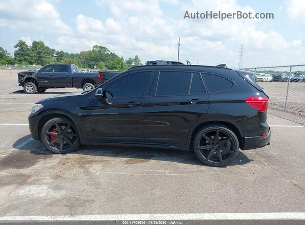 WBXHT3C35J5L27860 2018 BMW X1 Черный Панорамный вид салона 360°