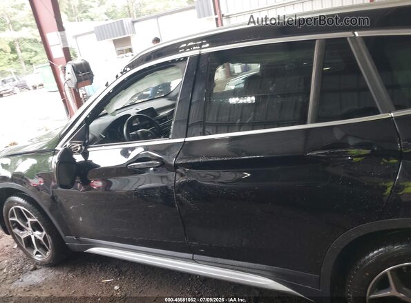 WBXHT3C35J5L31116 2018 BMW X1 Black Панорамний вид салону 360°
