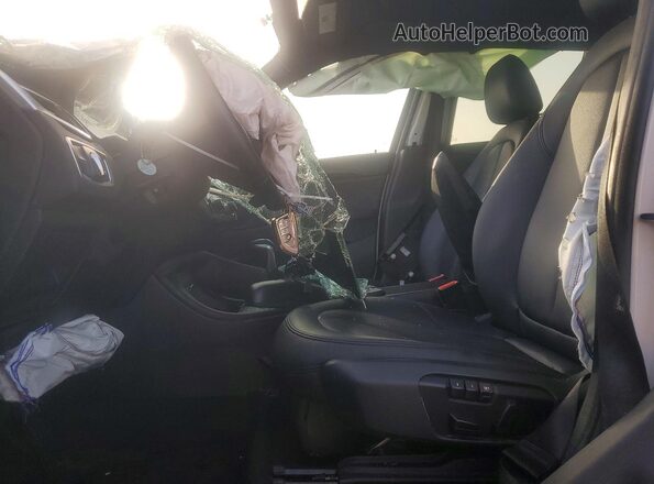 WBXHT3C36H5F73989 2017 BMW X1 White Front interior view