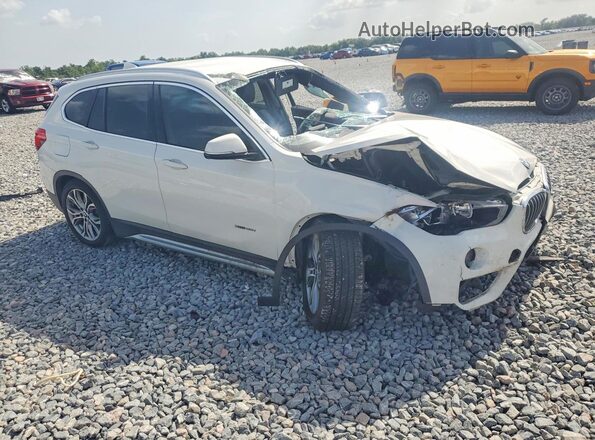 WBXHT3C36H5F73989 2017 BMW X1 White Front right