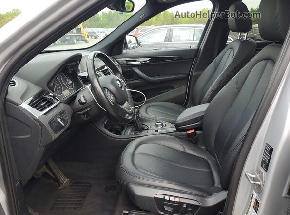 WBXHT3C36J5F93195 2018 BMW X1 Silver Սալոնի դիմացի տեսք