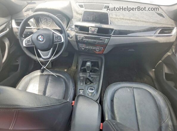 WBXHT3C36J5K22051 2018 BMW X1 Silver წინა პანელის ხედი