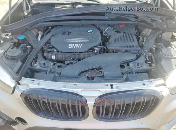 WBXHT3C36J5K22051 2018 BMW X1 Silver ძრავის განყოფილების ხედი