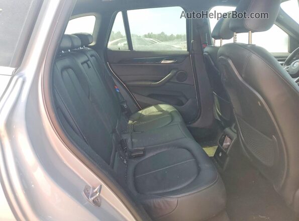 WBXHT3C36J5K22051 2018 BMW X1 Silver უკანა სალონის ხედი