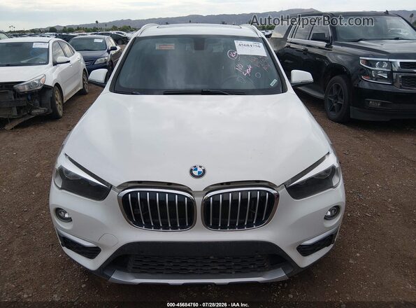 WBXHT3C36J5K23510 2018 BMW X1 White Dashboard view