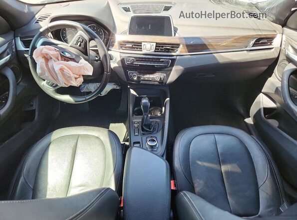 WBXHT3C36J5K25189 2018 BMW X1 Black წინა პანელის ხედი