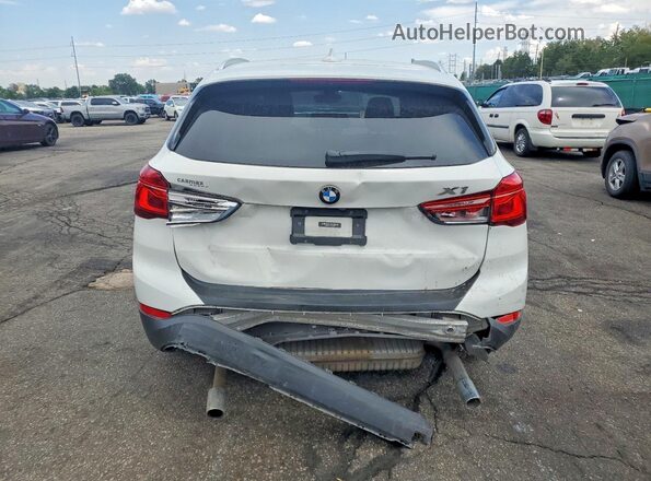 WBXHT3C36J5K25323 2018 BMW X1 White Widok z tyłu