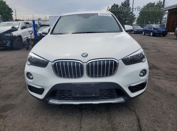 WBXHT3C36J5K25323 2018 BMW X1 White Widok z przodu