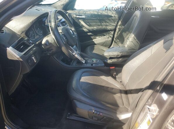 WBXHT3C36J5K31137 2018 BMW X1 Black Widok wnętrza z przodu
