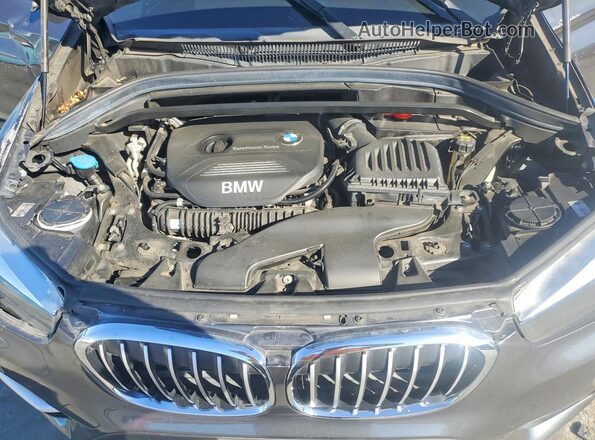 WBXHT3C36J5K31137 2018 BMW X1 Black Widok komory silnika