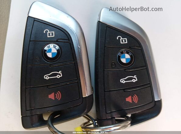 WBXHT3C36J5L34705 2018 BMW X1 Gray Widok deski rozdzielczej