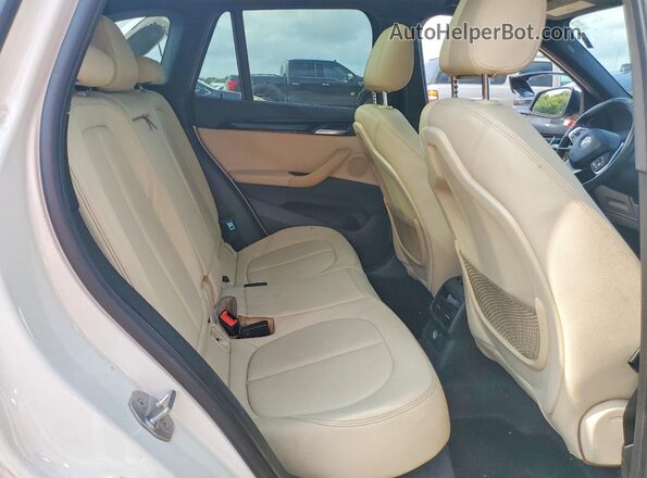 WBXHT3C37GP881723 2016 BMW X1 Белый Вид задних сидений
