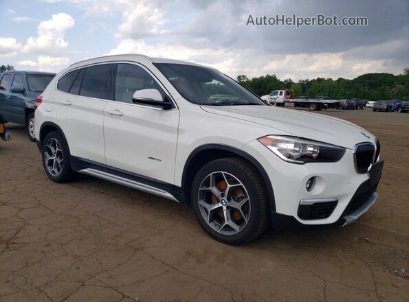 WBXHT3C37H5F67702 2017 BMW X1 White Przód prawy