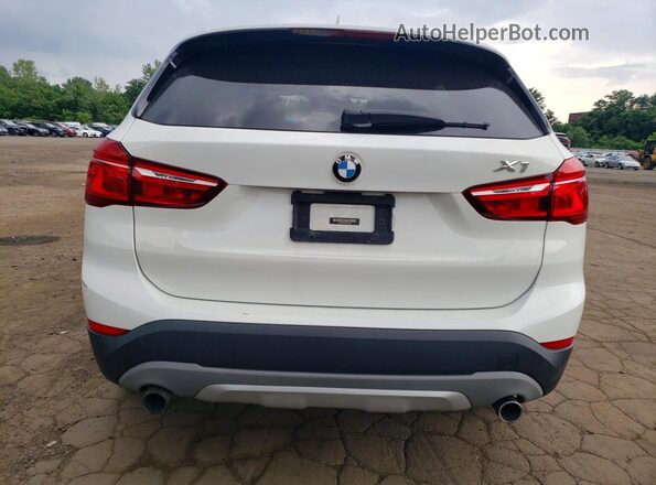 WBXHT3C37H5F67702 2017 BMW X1 White Widok z tyłu