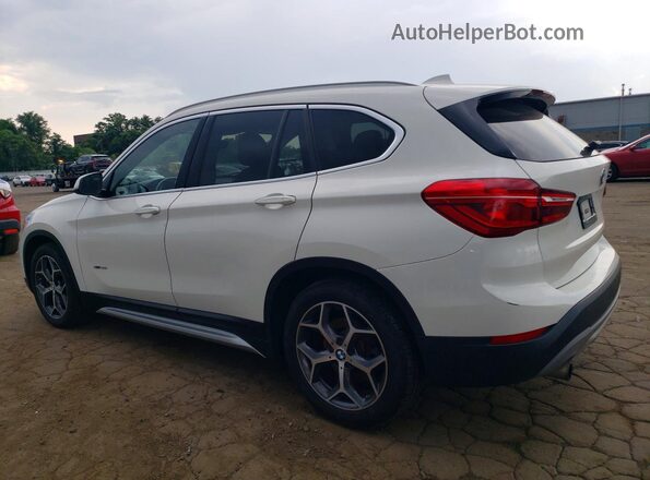 WBXHT3C37H5F67702 2017 BMW X1 White Tył lewy