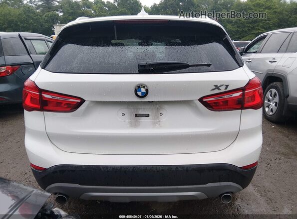WBXHT3C37J5F92332 2018 BMW X1 White 