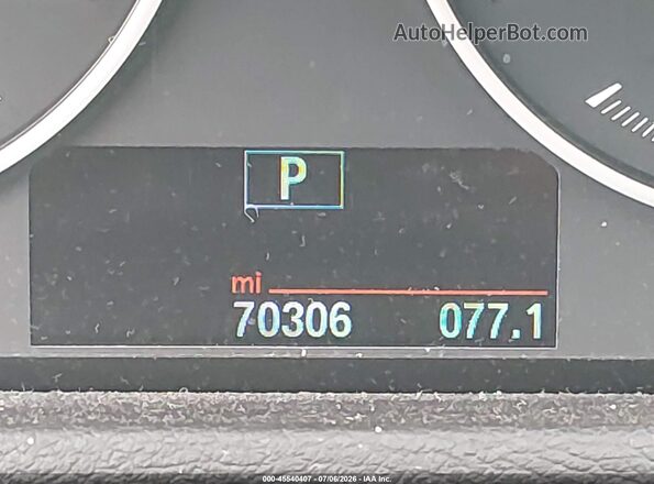 WBXHT3C37J5F92332 2018 BMW X1 White 