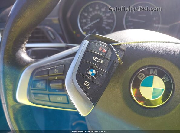 WBXHT3C37J5L24782 2018 BMW X1 White Вид панелі приладів