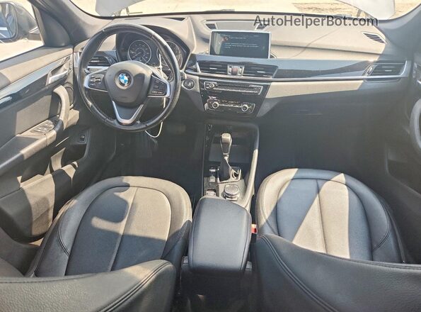 WBXHT3C38GP887076 2016 BMW X1 Gray Widok deski rozdzielczej