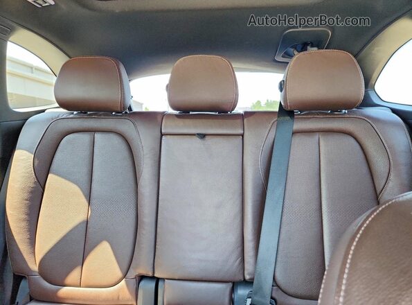 WBXHT3C38J5K31303 2018 BMW X1 White Вид задніх сидінь