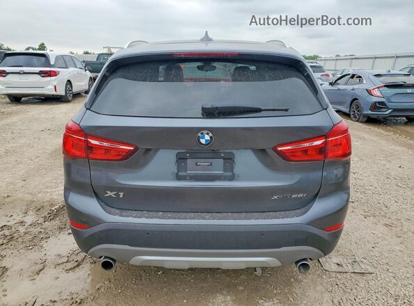 WBXHT3C38J5L28047 2018 BMW X1 Gray Вид ззаду