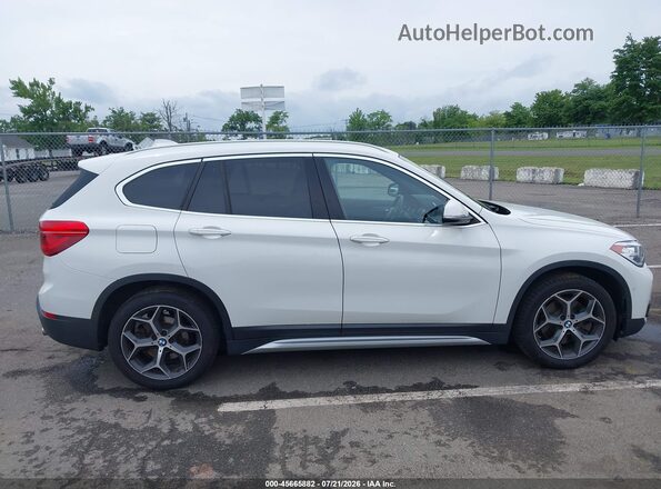 WBXHT3C38J5L30512 2018 BMW X1 White Панорамний вид салону 360°