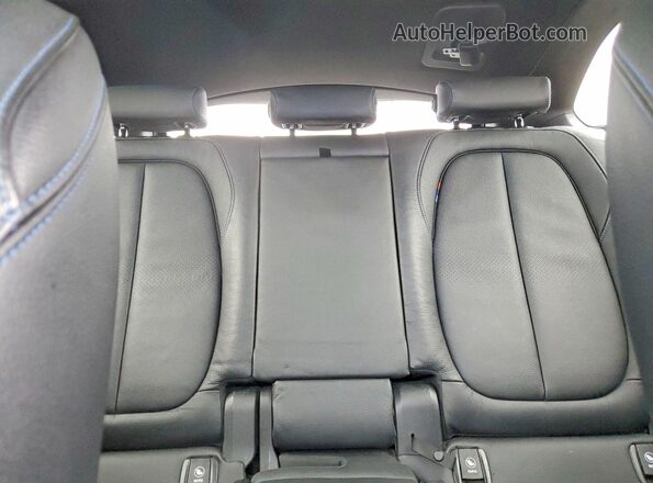 WBXHT3C38J5L31062 2018 BMW X1 Blue უკანა სავარძლების ხედი