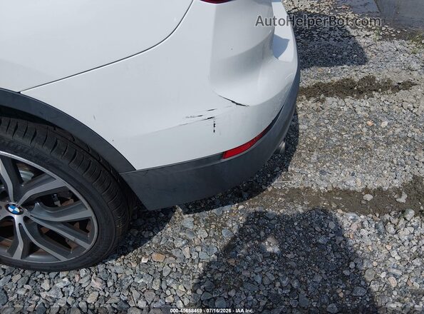 WBXHT3C39GP882484 2016 BMW X1 White Front view