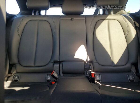 WBXHT3C3XH5F68231 2017 BMW X1 White Vista de los asientos traseros
