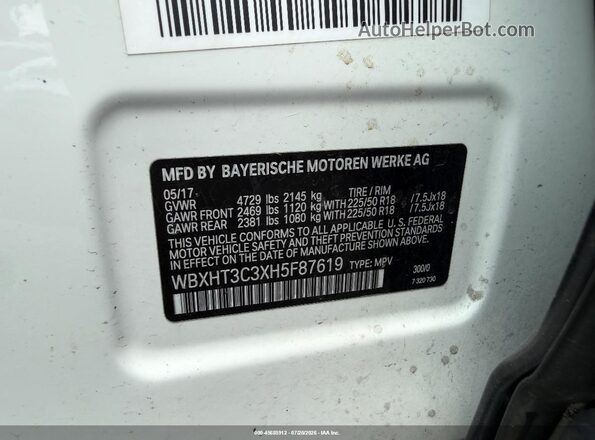 WBXHT3C3XH5F87619 2017 BMW X1 White ძრავის განყოფილების ხედი