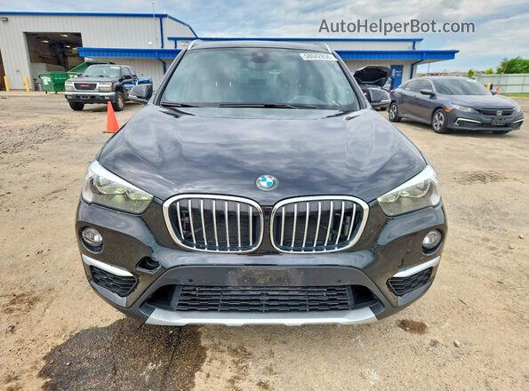 WBXHT3C50K5N47488 2019 BMW X1 Black Widok z przodu