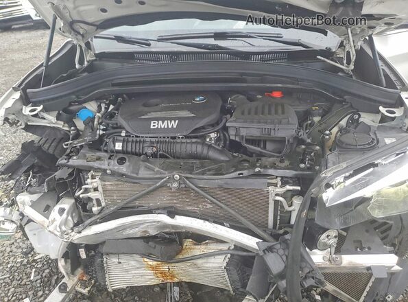 WBXHT3C52K5N05436 2019 BMW X1 White ძრავის განყოფილების ხედი